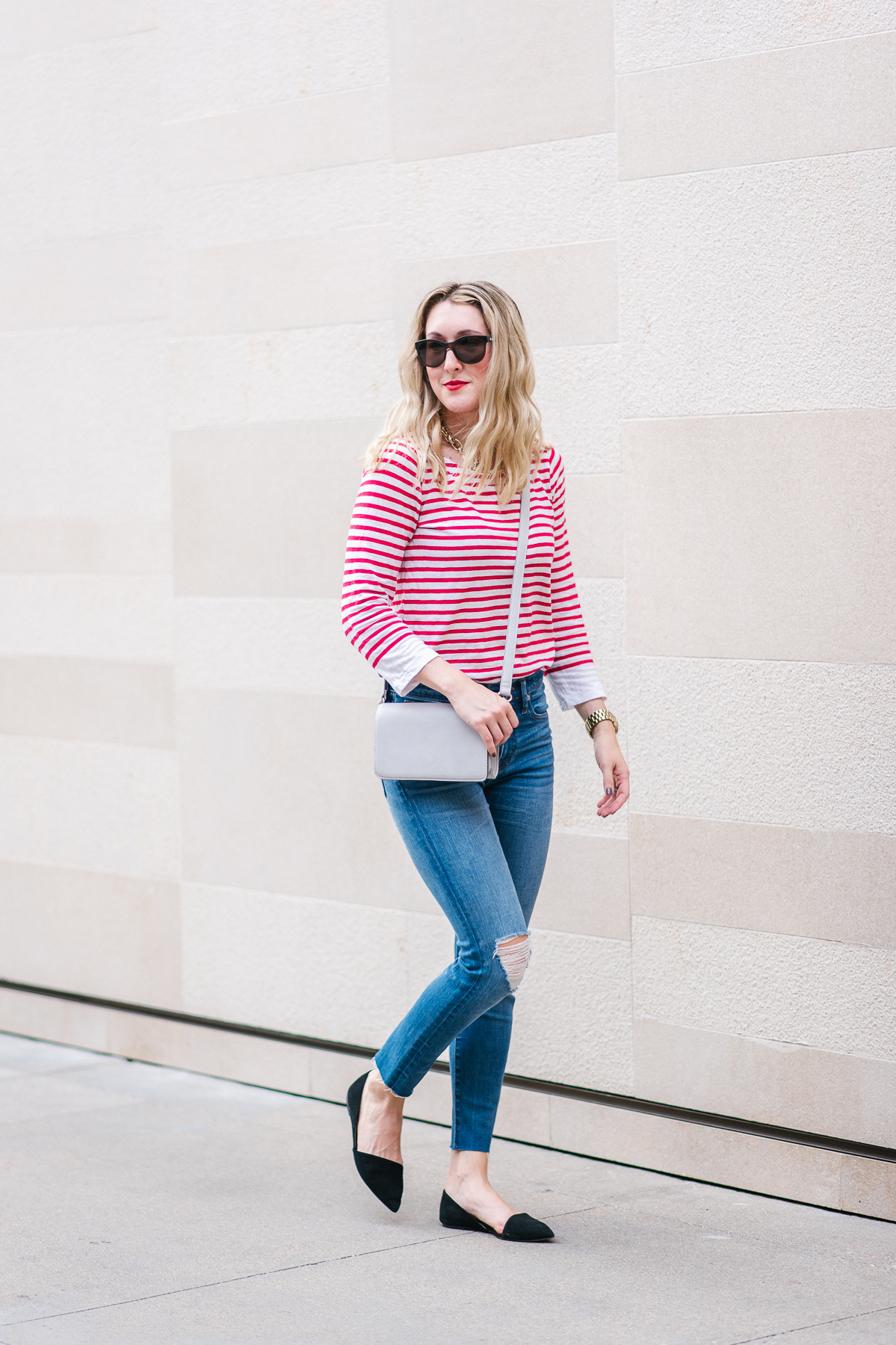 how to wear nautical stripes with high waisted jeans